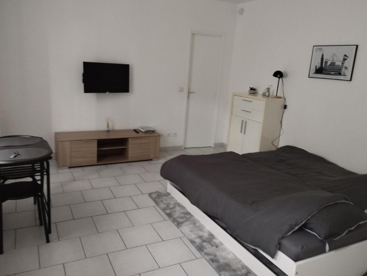 Studio Charmant Canape Lit Netflix Prime Video Wifi Dazn Le Havre Esterno foto